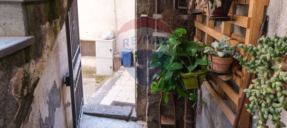 Дом с 1 спальней в Бронте, Италия № 311643 2