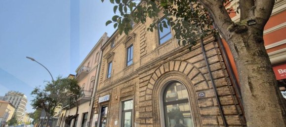 Büro in Pescara, Italy 311m², Nr. 19236 11