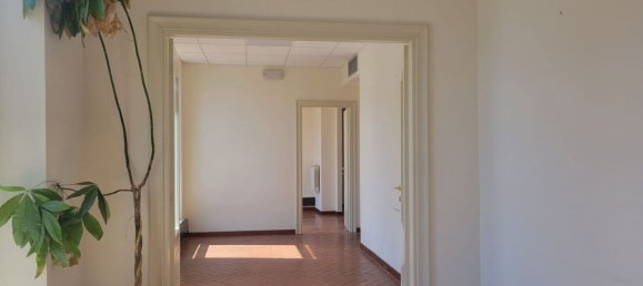 Büro in Pescara, Italy 311m², Nr. 19236 10