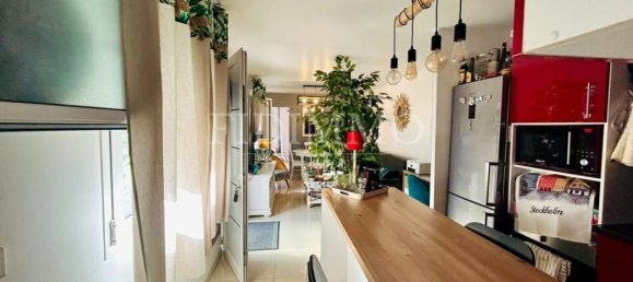 2 bedrooms House in Chennevieres-sur-Marne, France No. 181692 4