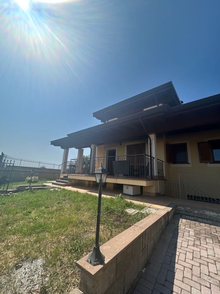 7 rooms Villa in Ladispoli, Italy No. 293357