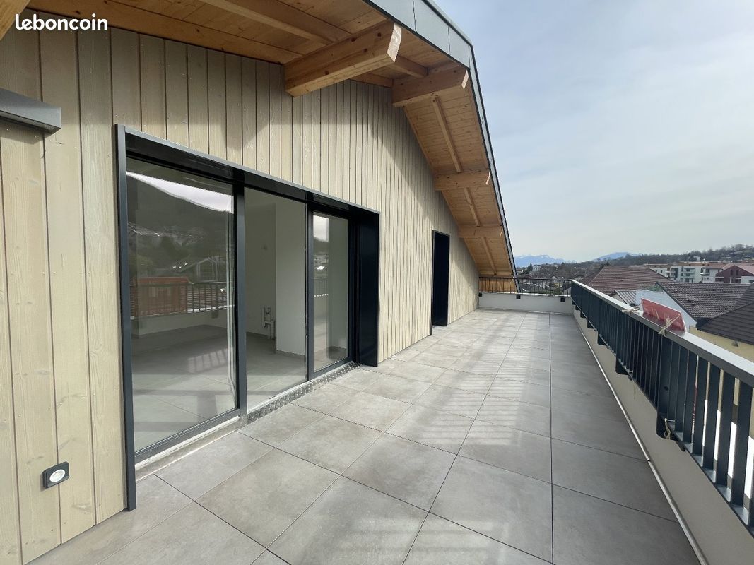 Квартира с 3 спальнями в Аллонзье-ла-Кай, Франция № 199258