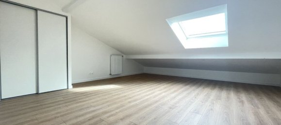 Квартира с 3 спальнями в Аллонзье-ла-Кай, Франция № 199258 10