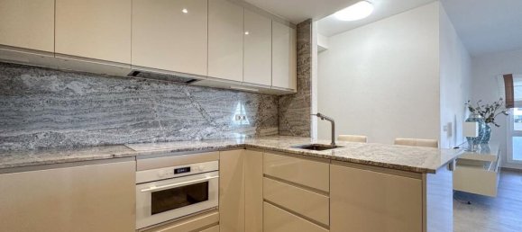 Квартира с 3 спальнями в Фуэнхирола, Испания № 190882 3