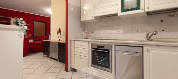 3-salle Appartement à Jerago con Orago, Italy No. 27038 5