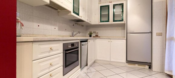 3-salle Appartement à Jerago con Orago, Italy No. 27038 7