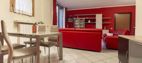 3-salle Appartement à Jerago con Orago, Italy No. 27038 11