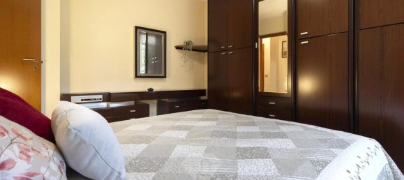 3-salle Appartement à Jerago con Orago, Italy No. 27038 16