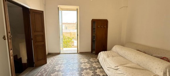 3 Schlafzimmer Wohnung in Aradeo, Italy, Nr. 326571 13