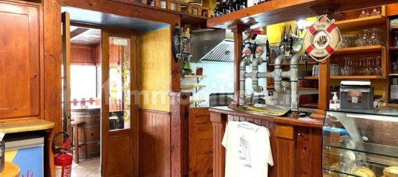 3 rooms Commercial property in Catanzaro, Italy No. 96941 9