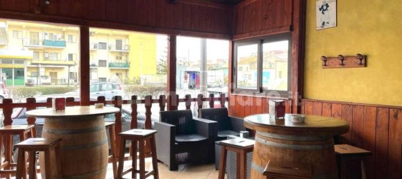 3 rooms Commercial property in Catanzaro, Italy No. 96941 10