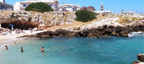 4 rooms Apartment in Taranto, Italy No. 182836 5