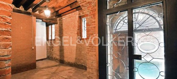 1 bedroom Apartment in Venice, Italy No. 105278 5