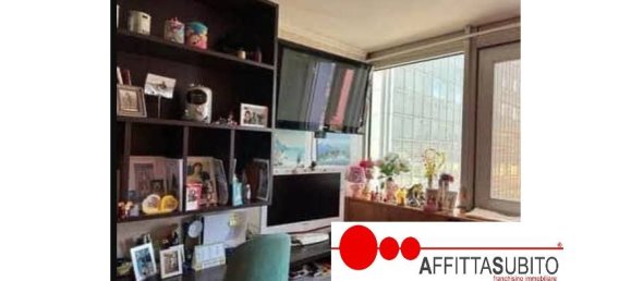 2 rooms Office in Naples, Italy No. 370453 3