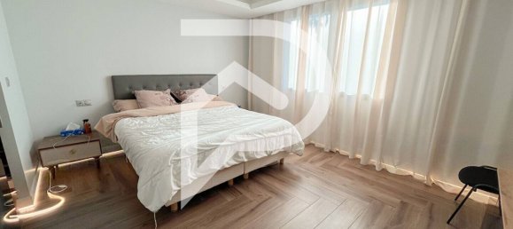 Casa de 5 dormitorios en Aulnay-sous-Bois, France No. 188085 7