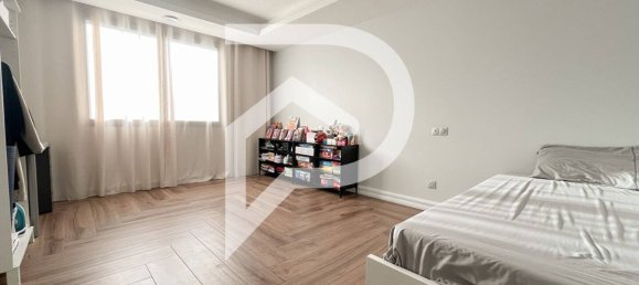 Casa de 5 dormitorios en Aulnay-sous-Bois, France No. 188085 9