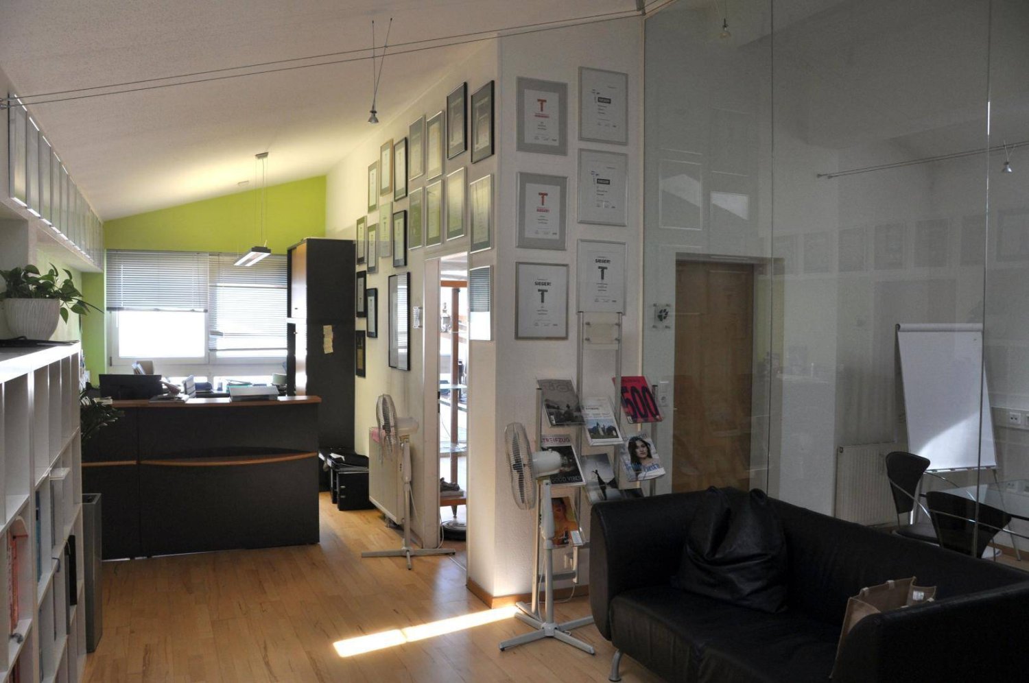 5غرفة مكتب في Kitzbuhel, Austria رقم 46230