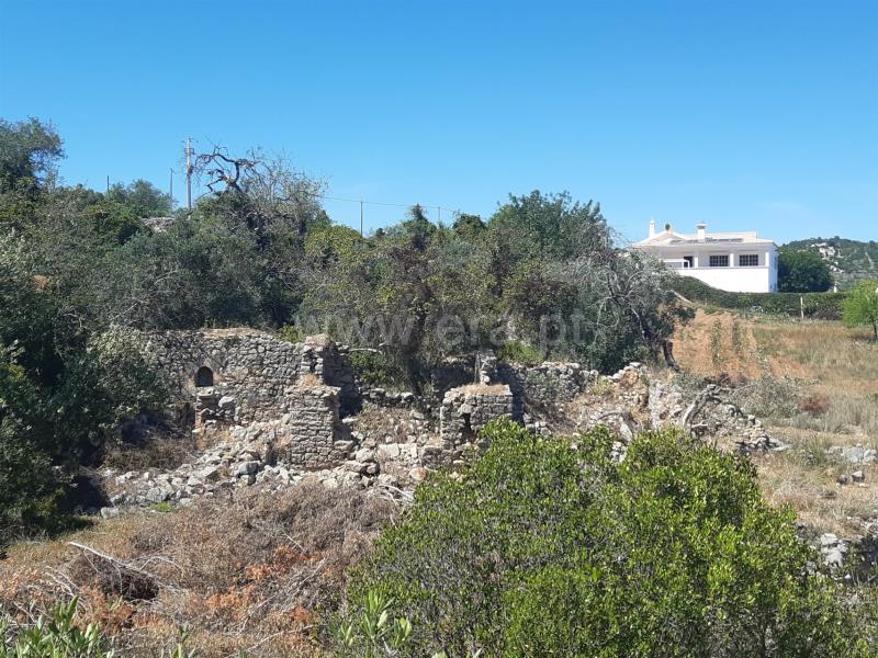100m² Land in Faro, Portugal No. 263432