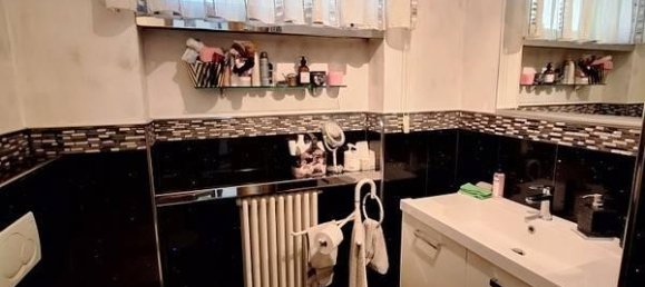 5 rooms Apartment in Valdagno, Italy No. 37691 8