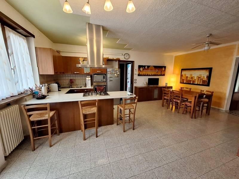 5 rooms Apartment in Valdagno, Italy No. 37691