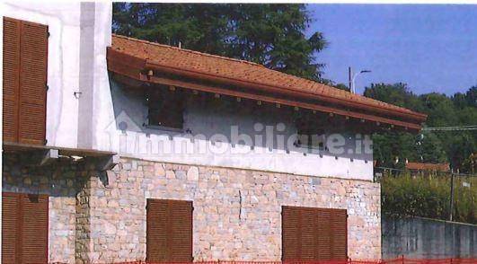 3-Zimmer Wohnung in Caprino Bergamasco, Italy, Nr. 359323