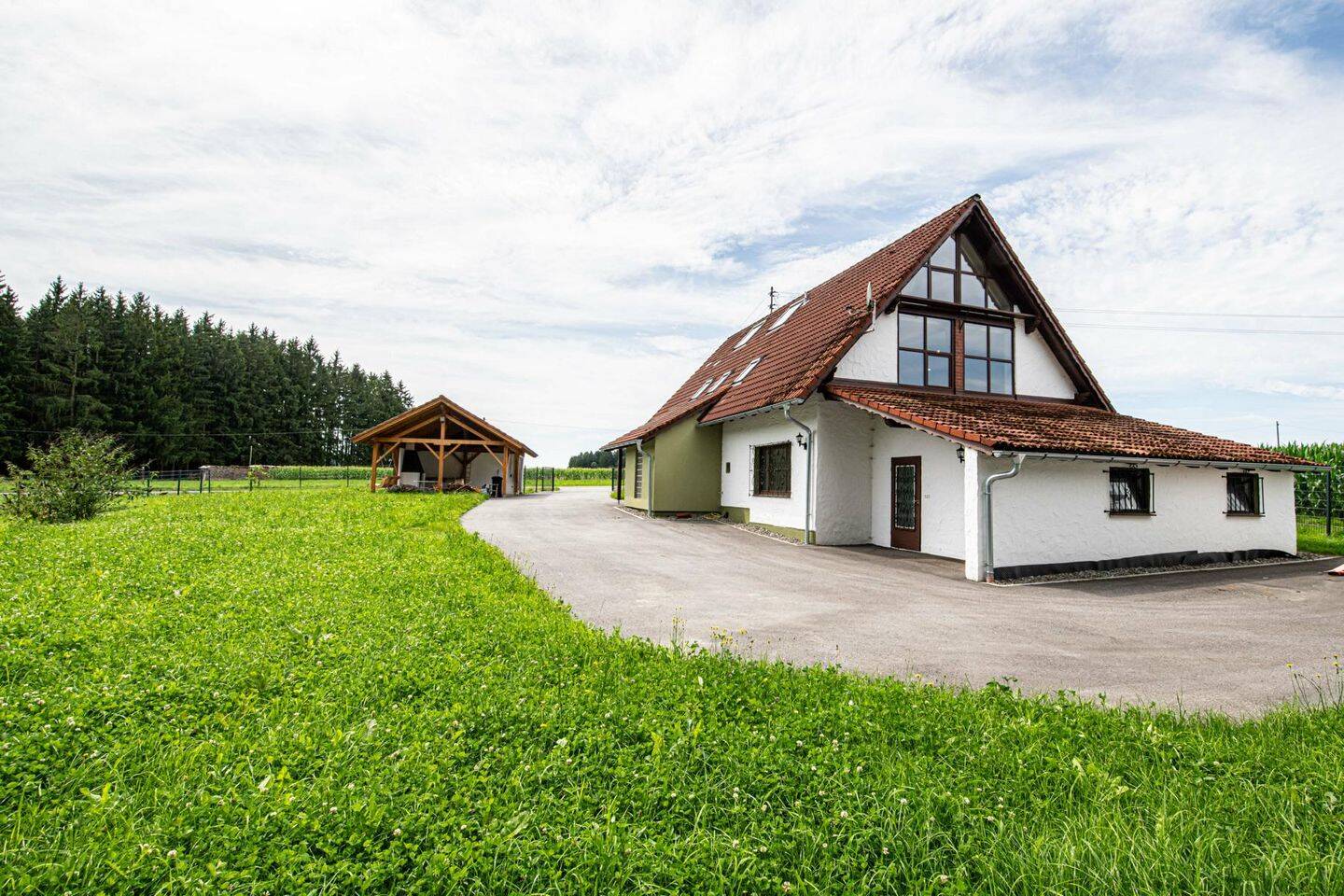 Casa de 8 divisões em Schwandorf, Germany N.º 281779