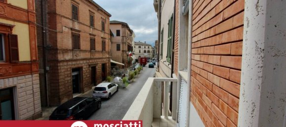 Casa de 3 divisões em Matelica, Italy N.º 111587 11