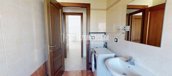 2 rooms Apartment in Turin, Italy No. 38700 17