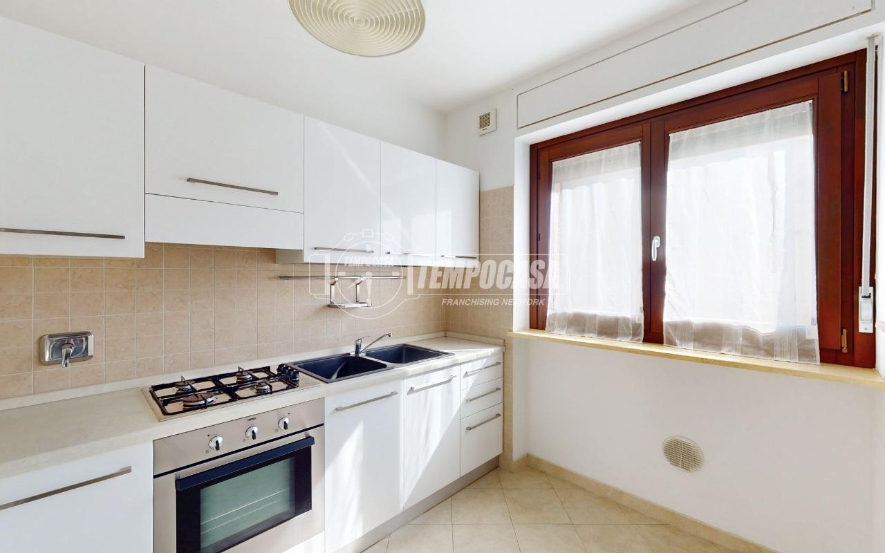 2 rooms Apartment in Turin, Italy No. 38700