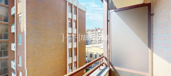 2 rooms Apartment in Turin, Italy No. 38700 18