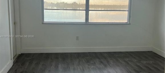 2 Schlafzimmer Gewerbliche Immobilien in Miami, USA, Nr. 615429 4