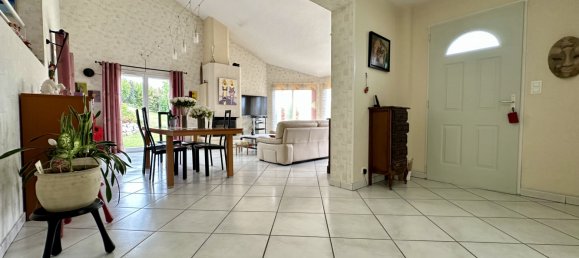 4 chambres Villa à Ceyrat, France No. 345788 2