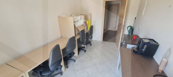 4غرفة شقة في Giugliano in Campania, Italy رقم 31220 4