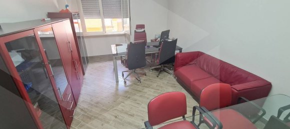 4غرفة شقة في Giugliano in Campania, Italy رقم 31220 12