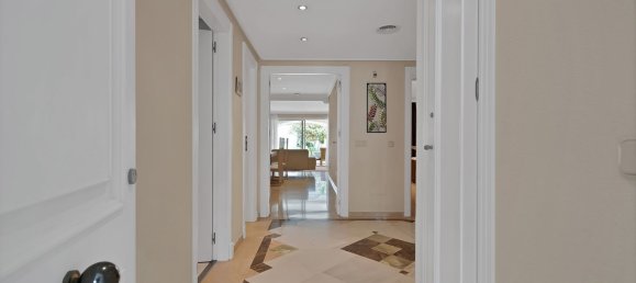 Квартира с 2 спальнями в Эстепона, Испания № 155293 35