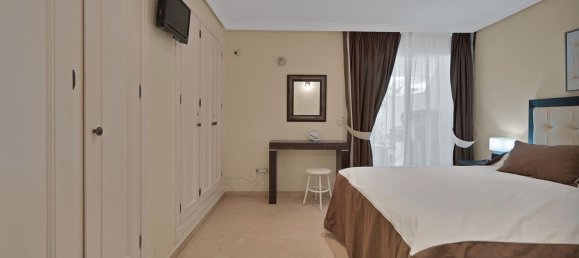 Квартира с 2 спальнями в Эстепона, Испания № 155293 19