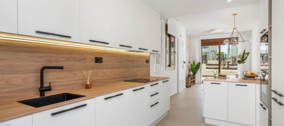 3 bedrooms Bungalow in Torrevieja, Spain No. 11262 8