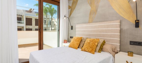 3 bedrooms Bungalow in Torrevieja, Spain No. 11262 11