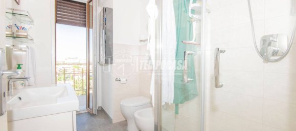 Apartamento T3 em Modena, Italy N.º 302973 9