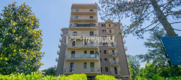 Apartamento T3 em Modena, Italy N.º 302973 20