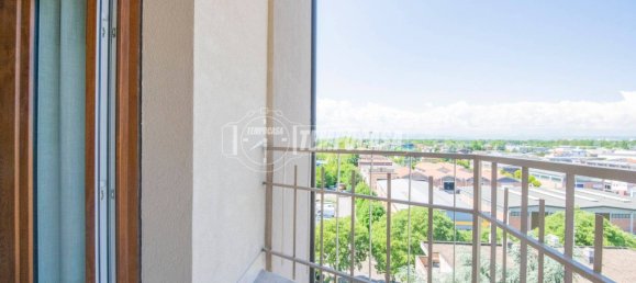 Apartamento T3 em Modena, Italy N.º 302973 11