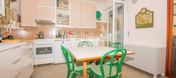 Apartamento T3 em Modena, Italy N.º 302973 4