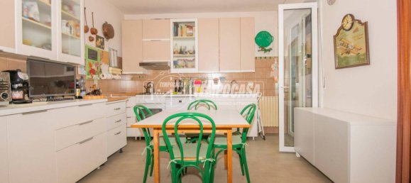 Apartamento T3 em Modena, Italy N.º 302973 5