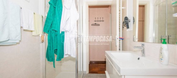 Apartamento T3 em Modena, Italy N.º 302973 10