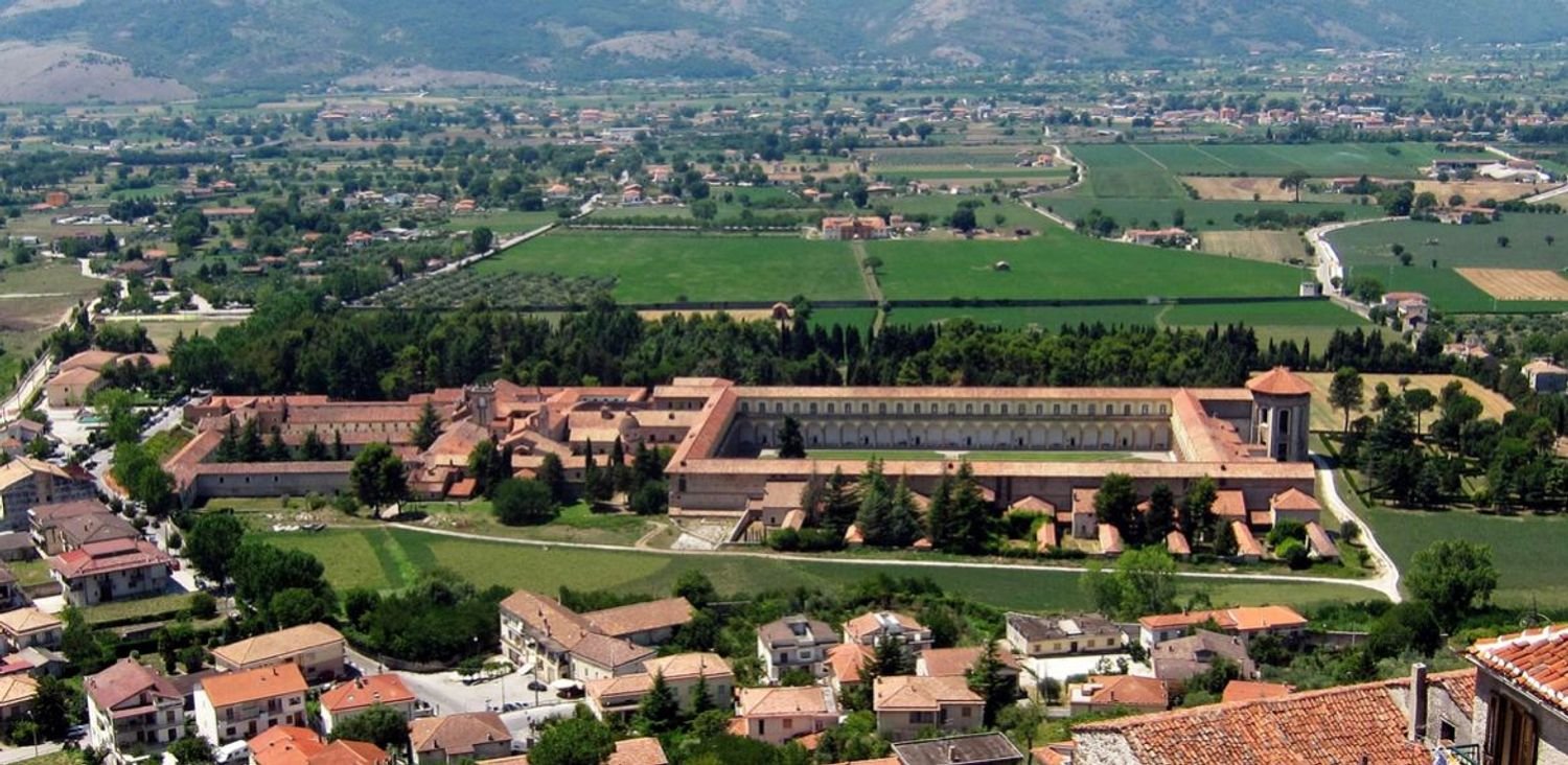 Земельный участок 7400м² в Падула, Италия № 255217