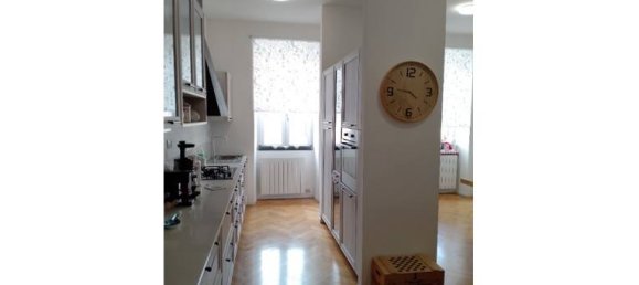 5 rooms Apartment in Trieste, Italy No. 269157 2