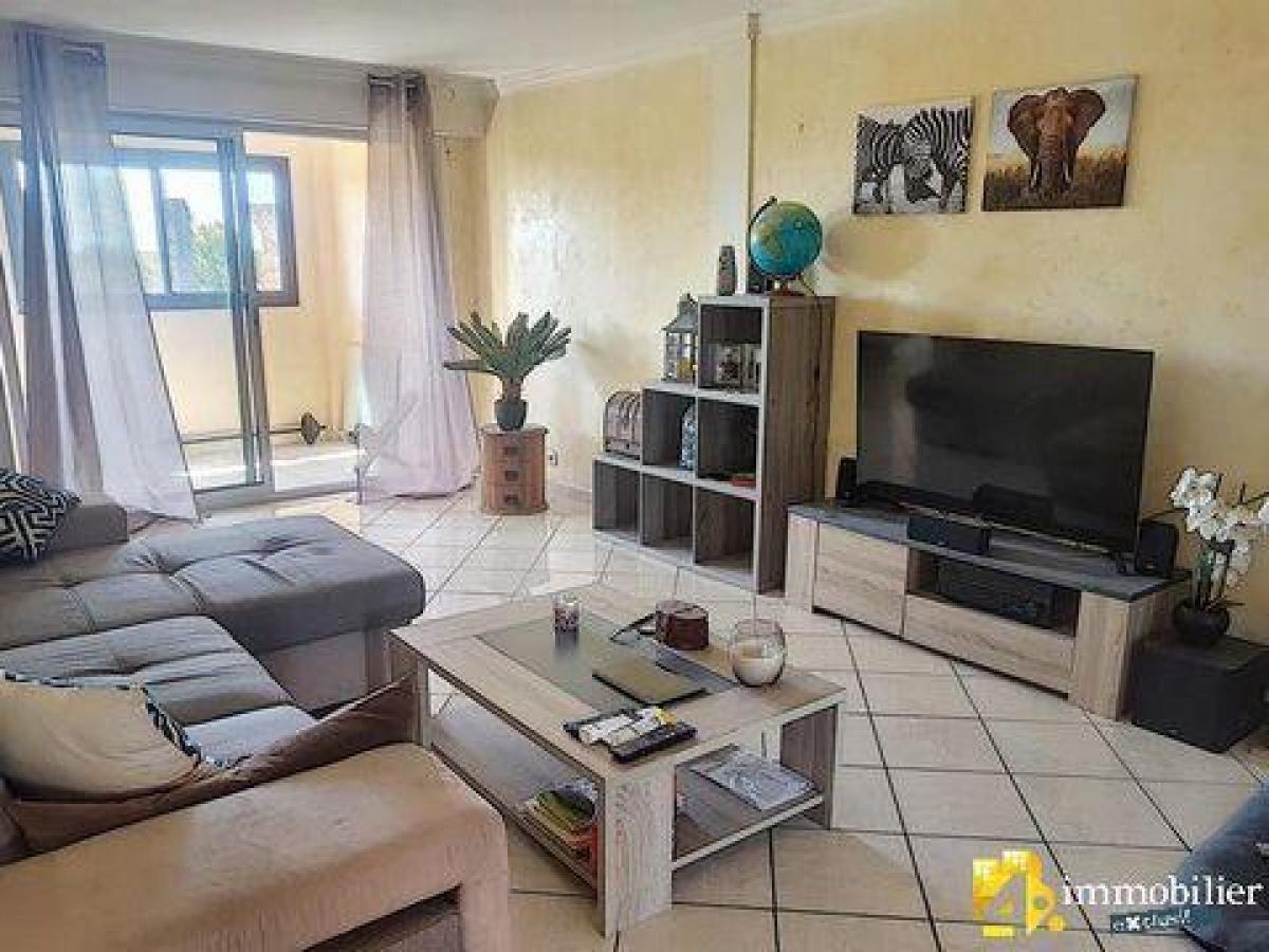 2 bedrooms Condo in Frejus, France No. 7505