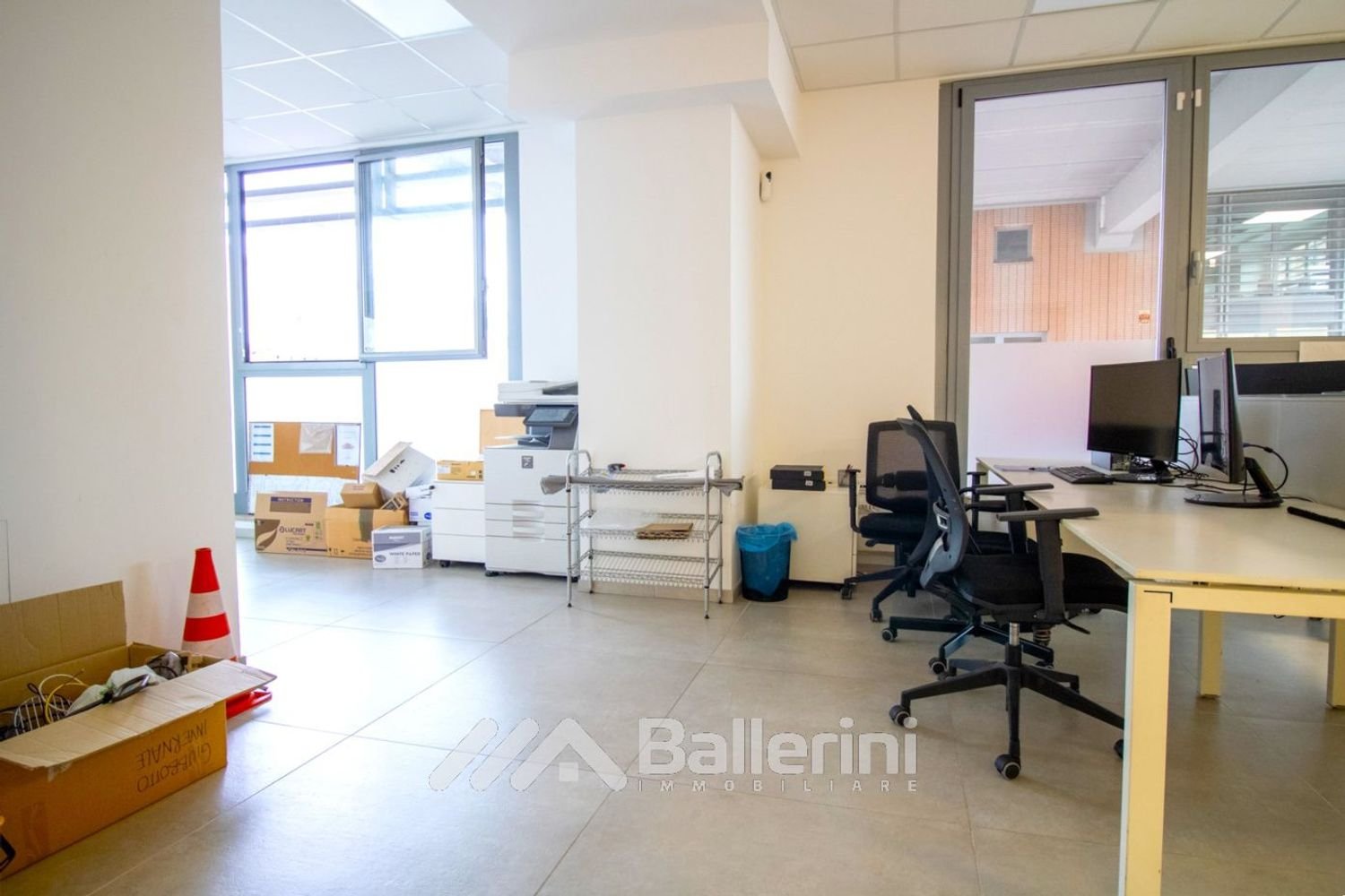 137m² Office in Sesto Fiorentino, Italy No. 116194