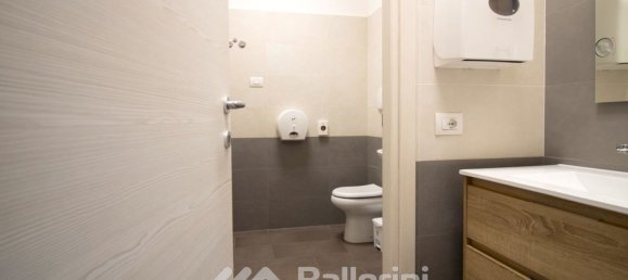 137m² Office in Sesto Fiorentino, Italy No. 116194 3