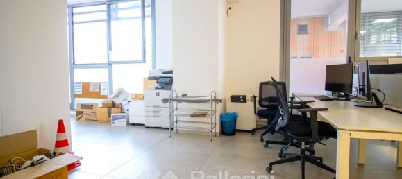 137m² Office in Sesto Fiorentino, Italy No. 116194 4
